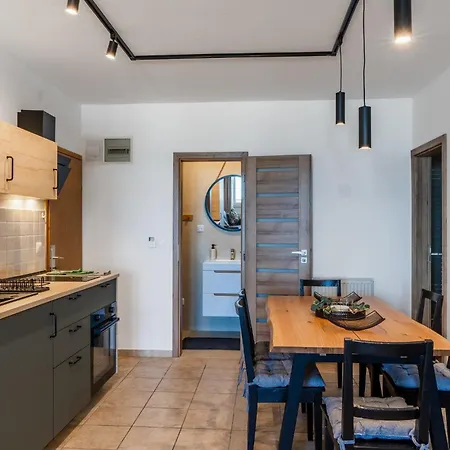 Apartment Maria's Perla Vir